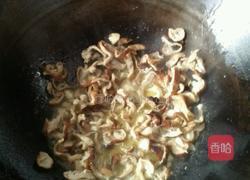 腌豆角青炒腊猪肠的做法图解4