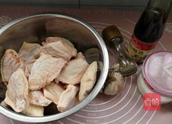 蒜香烤鸡翅的做法图解1
