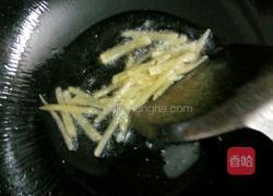 白菜梗炒瘦肉的做法图解4