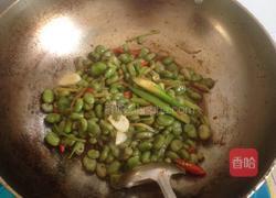 炒兰花豆的做法图解5