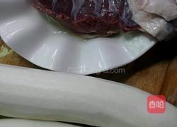 牛腩焖萝卜的做法图解1