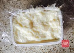 外脆里嫩的炸牛奶的做法图解3