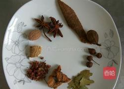 家常酱肘子的做法图解2