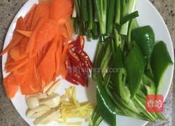 胡萝卜炒猪肝的做法图解2