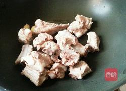 海带排骨汤的做法图解3