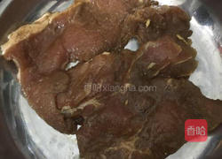 黑椒猪扒饭的做法图解1