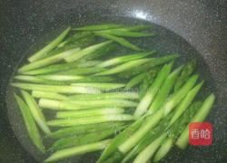 蒜泥拌芦笋的做法图解4