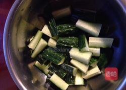 韩式腌黄瓜的做法图解1