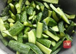 腌小黄瓜的做法图解2