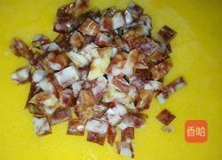 蔬菜玉米腊肠粒的做法图解3