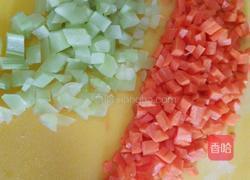 蔬菜玉米腊肠粒的做法图解2