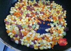 蔬菜玉米腊肠粒的做法图解7