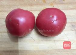 火山下雪（糖拌西红柿）的做法图解1