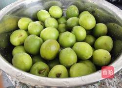 腌青梅的做法图解1
