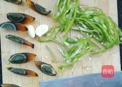 青椒皮蛋～家常菜的做法图解2