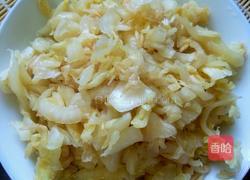 酸菜炒香肠的做法图解1
