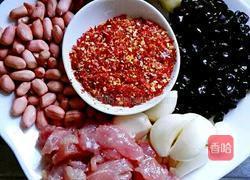 自制辣酱的做法图解1