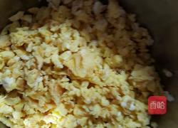 冰皮韭菜鸡蛋干贝锅贴的做法图解4