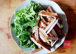 芹菜炒豆干的做法图解1