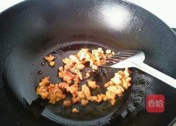 肉末雪菜野笋炒蚕豆的做法图解2