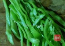 茄子炒辣椒的做法图解3