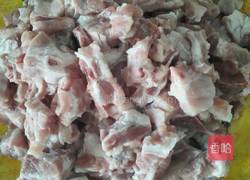 排骨焖饭的做法图解1