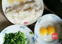 虾米炒饭的做法图解1