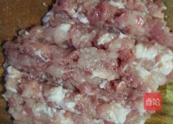 西葫芦猪肉小馄饨的做法图解1