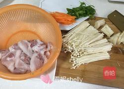 五花肉金针卷的做法图解2