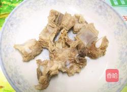 西洋参灵芝排骨汤的做法图解3
