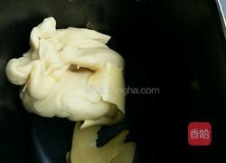 奶油蘑菇烤鸡奶酪披萨的做法图解4