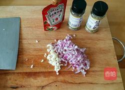 奶油蘑菇烤鸡奶酪披萨的做法图解6