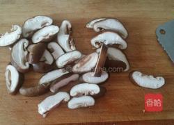 奶油蘑菇烤鸡奶酪披萨的做法图解7