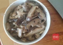 奶油蘑菇烤鸡奶酪披萨的做法图解9