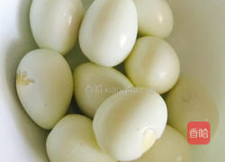 鹌鹑蛋肉丸的做法图解1