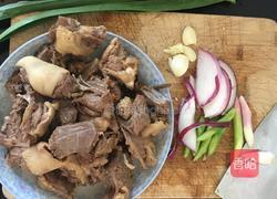 炒鸭肉的做法图解1