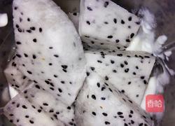 火龙果奶昔的做法图解3