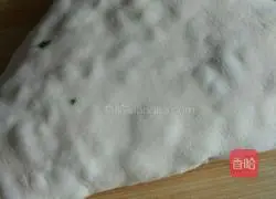 Illustration of how to make soy scallion pancake 5