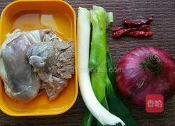 双葱爆羊肉的做法图解1