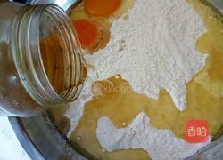 牛奶蜂蜜酥脆软麻花的做法图解3