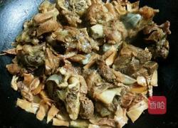 墨鱼干烧筒骨的做法图解8