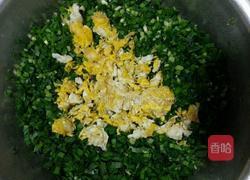 东北韭菜鸡蛋馅饺子的做法图解3