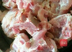 海带番茄骨头汤的做法图解1