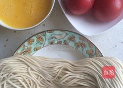 西红柿鸡蛋炒面的做法图解1