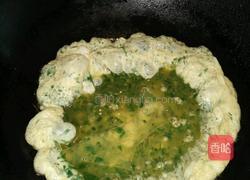 香椿芽炒蛋的做法图解3