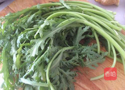 茼蒿丸子的做法图解1