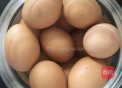 自制咸鸡蛋的做法图解1