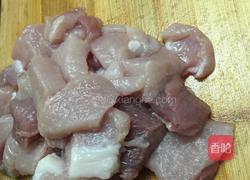 土豆炖红烧肉的做法图解1