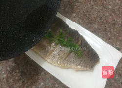 清蒸草鱼中段的做法图解8