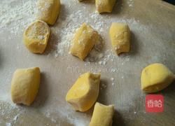 南瓜玫瑰卷的做法图解3